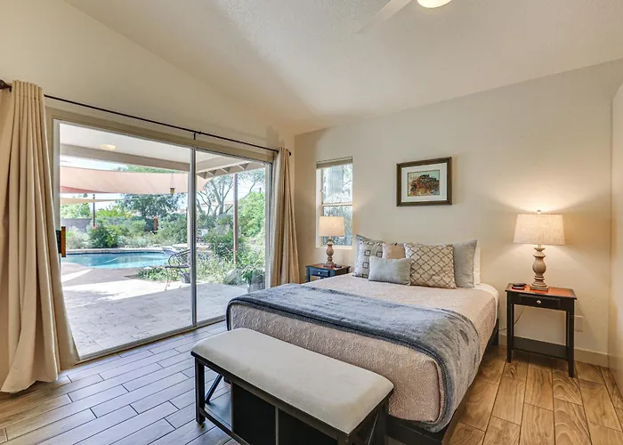 Patio & Pool Access: Sunny Casita!