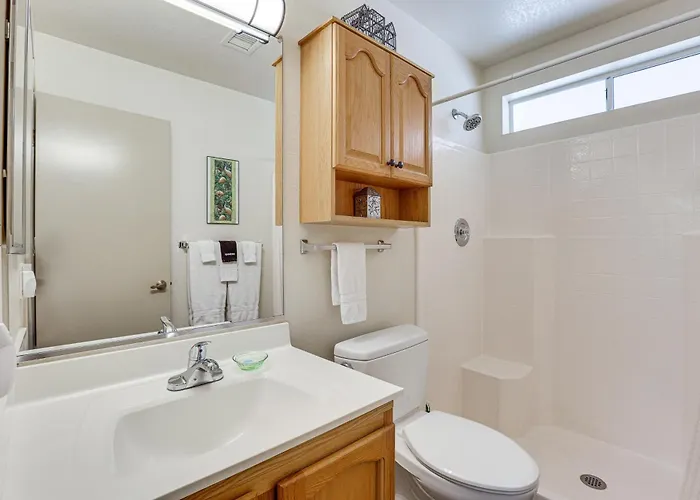 Patio & Pool Access: Sunny Casita! Holiday home Phoenix